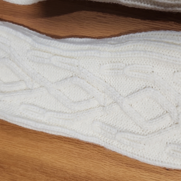 White Cable-knit Boot Sock - Picture 2 of 3